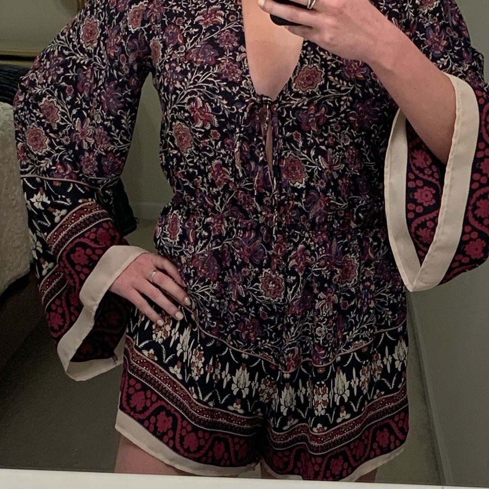 Audrey 3+1 long sleeve printed romper.